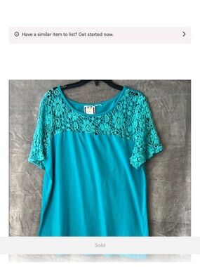 Women’s Turquoise Crochet accents Short Sleeve Top Large